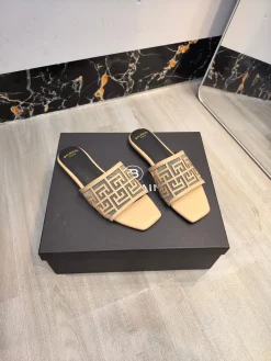 Alternative view of BALMAIN Slides Leather EU36-42 B70202608031392