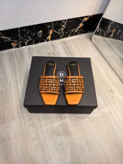BALMAIN Slides Leather EU36-42 B70202608031393