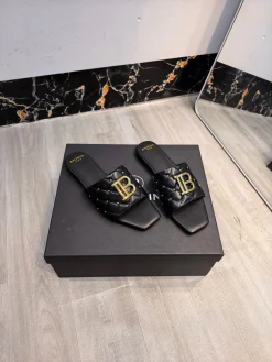 Alternative view of BALMAIN Slides Leather EU36-42 B80202608031396