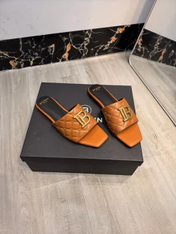 Alternative view of BALMAIN Slides Leather EU36-42 B80202608031398