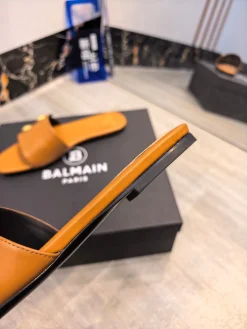 BALMAIN Slides Leather EU36-42 B80202608031436