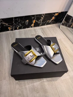 Alternative view of BALMAIN Slides Leather EU36-42 B90202608031409