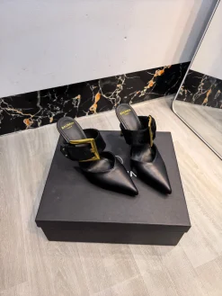 Alternative view of BALMAIN Slides Leather & Horsehair EU36-42 B90202608031403