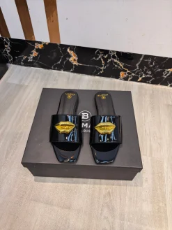 BALMAIN Slides Patent Leather EU36-42 B70202608031420