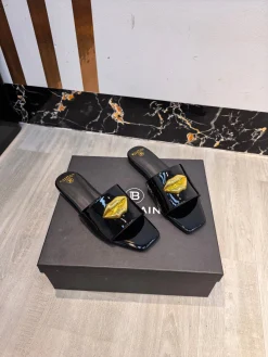 Alternative view of BALMAIN Slides Patent Leather EU36-42 B70202608031420