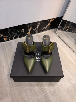 BALMAIN Slippers B90202608031404