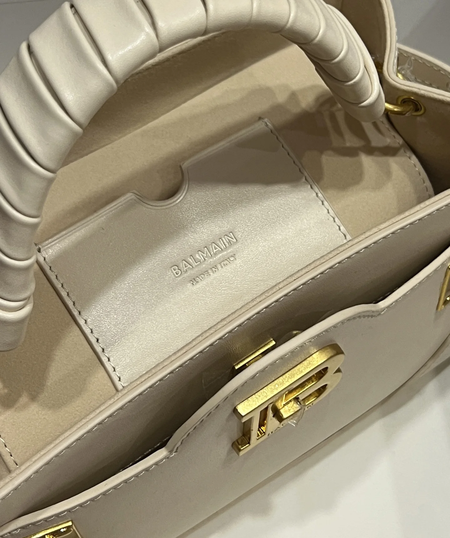 BALMAIN Top Handle Bags Calf Leather (Cream-Gold) 22X17X11CM H60202608100306 - Image 9
