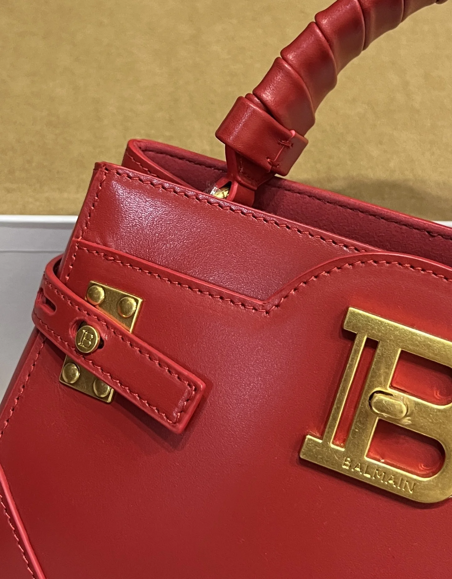 BALMAIN Top Handle Bags Calf Leather (Red-Gold) 22X17X11CM H60202608100305 - Image 6