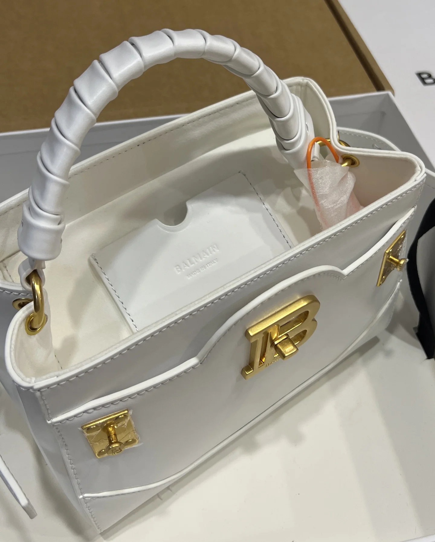 BALMAIN Top Handle Bags Calf Leather (White-Gold) 22X17X11CM H60202608100307 - Image 9