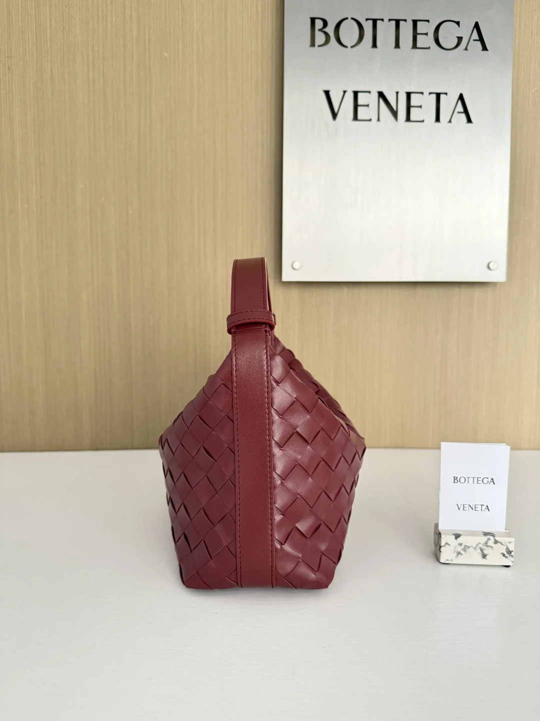 BOTTEGA VENETA Bucket Bags Intrecciato Leather (Burgundy) 22X13X9CM F80202608080207 - Image 2