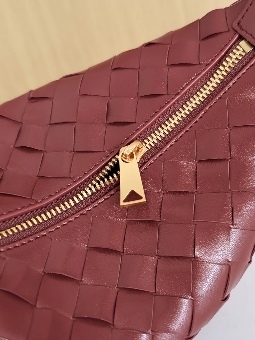 BOTTEGA VENETA Bucket Bags Intrecciato Leather (Burgundy) 22X13X9CM F80202608080207 - Image 5