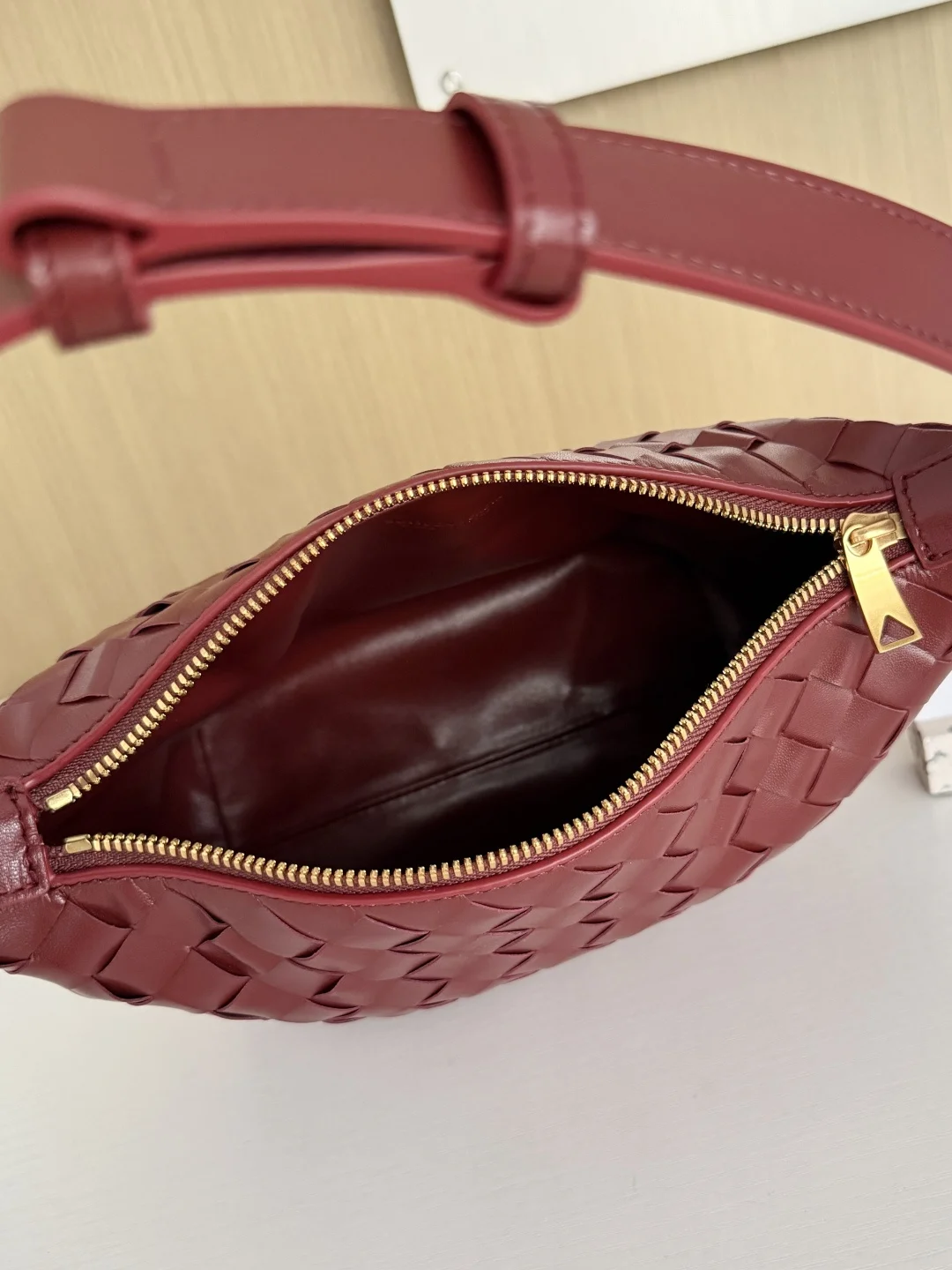 BOTTEGA VENETA Bucket Bags Intrecciato Leather (Burgundy) 22X13X9CM F80202608080207 - Image 9
