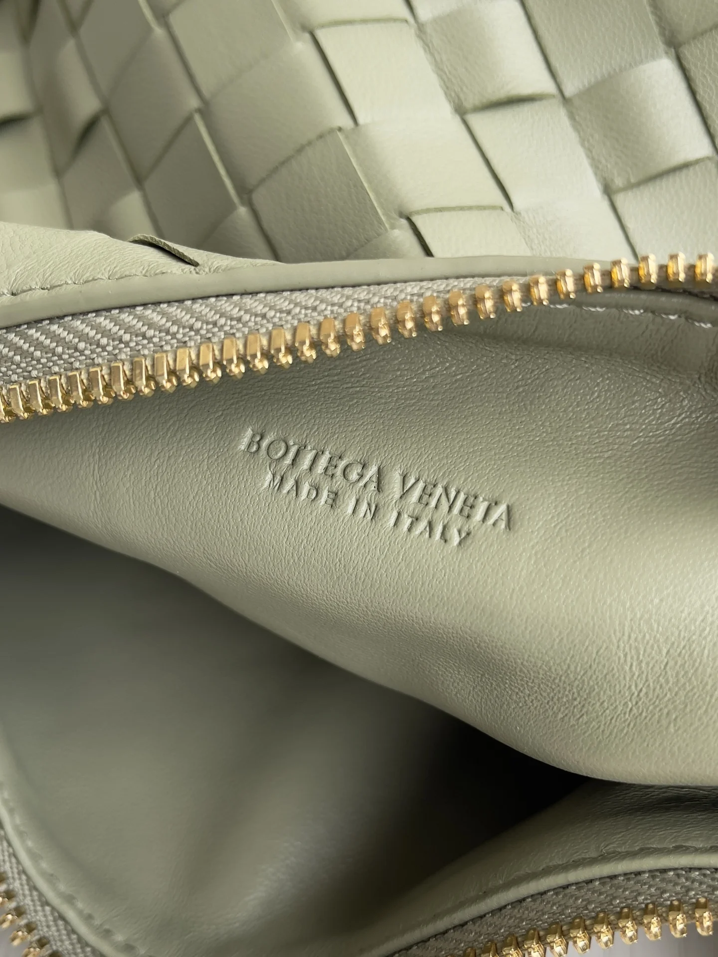 BOTTEGA VENETA Bucket Bags Intrecciato Leather (Green) 22X13X9CM F80202608080208 - Image 7