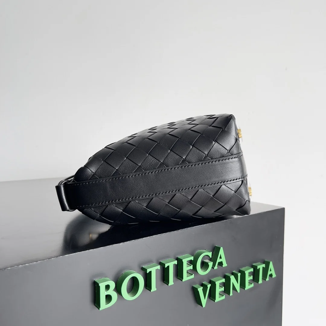 BOTTEGA VENETA Bucket Bags Nappa Lambskin (Black-Gold) 22X13X9 F80202608080245 - Image 3