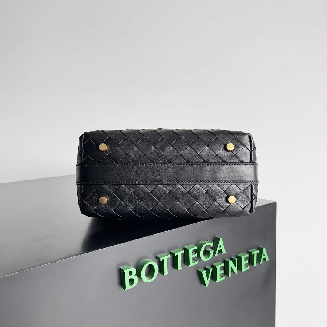 BOTTEGA VENETA Bucket Bags Nappa Lambskin (Black-Gold) 22X13X9 F80202608080245 - Image 4