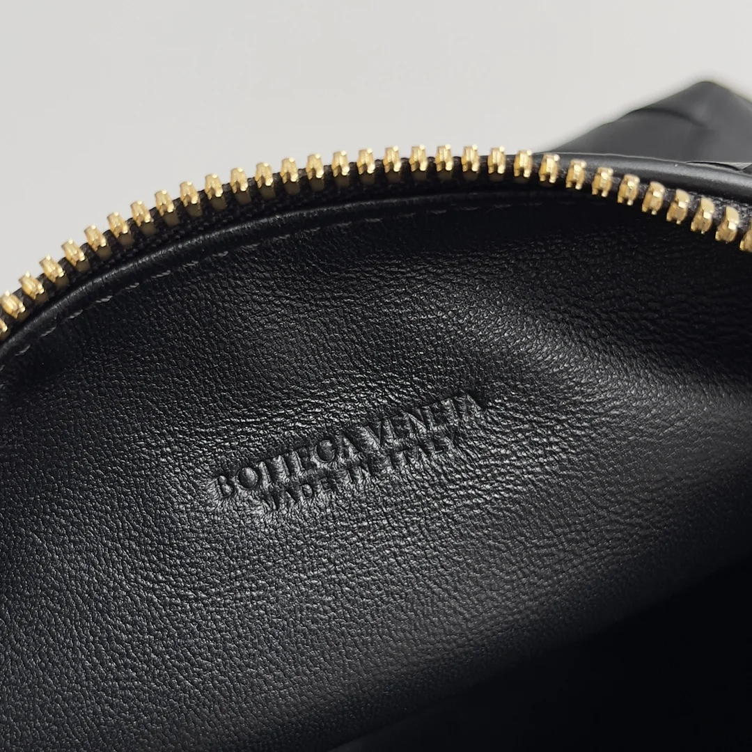 BOTTEGA VENETA Bucket Bags Nappa Lambskin (Black-Gold) 22X13X9 F80202608080245 - Image 8