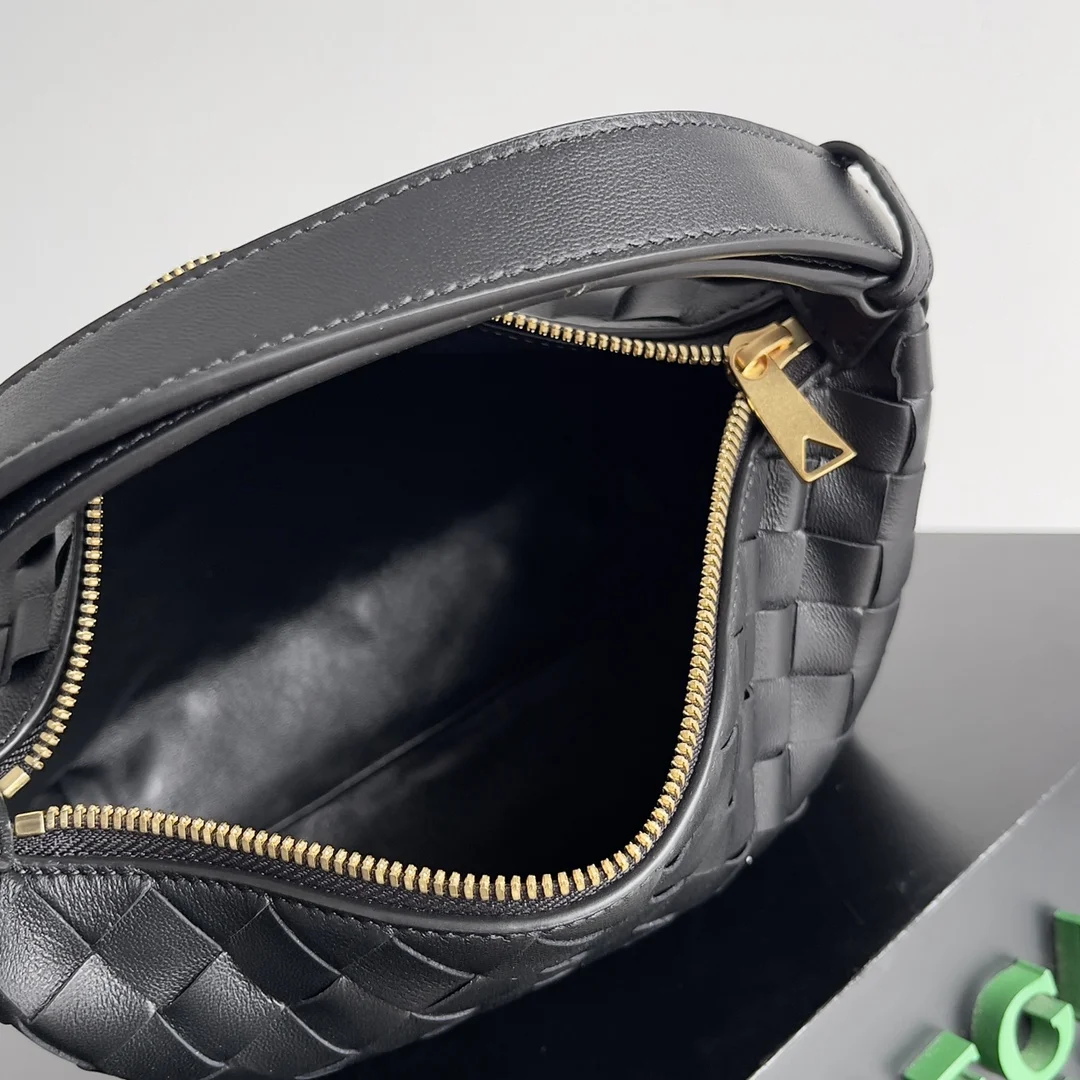 BOTTEGA VENETA Bucket Bags Nappa Lambskin (Black-Gold) 22X13X9 F80202608080245 - Image 9