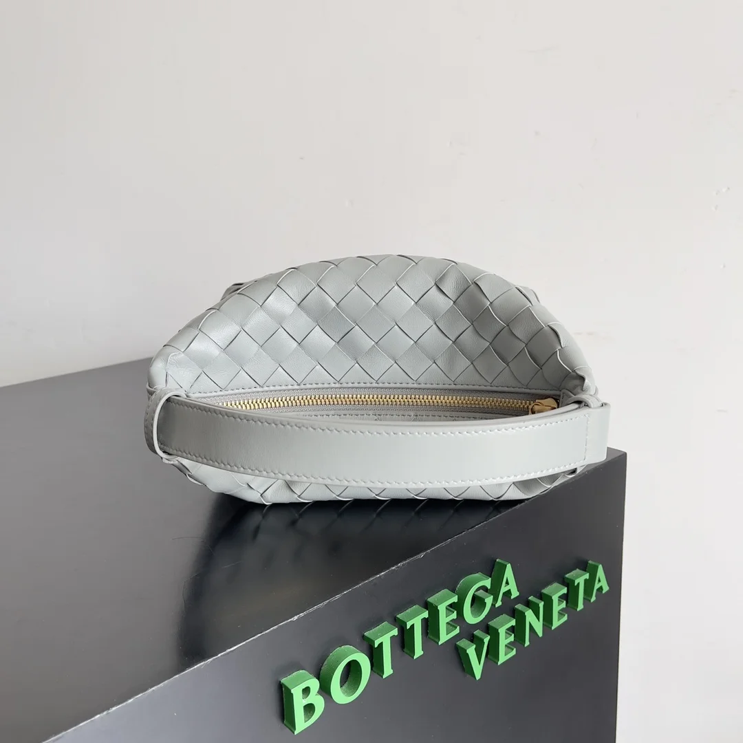 BOTTEGA VENETA Bucket Bags Nappa Lambskin (Grey) 22X13X9 F80202608080241 - Image 4