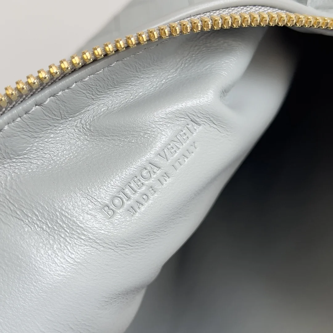 BOTTEGA VENETA Bucket Bags Nappa Lambskin (Grey) 22X13X9 F80202608080241 - Image 7