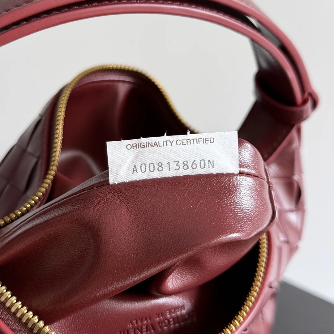 BOTTEGA VENETA Bucket Bags Nappa Lambskin (Red-Gold) 22X13X9CM F80202608080226 - Image 8