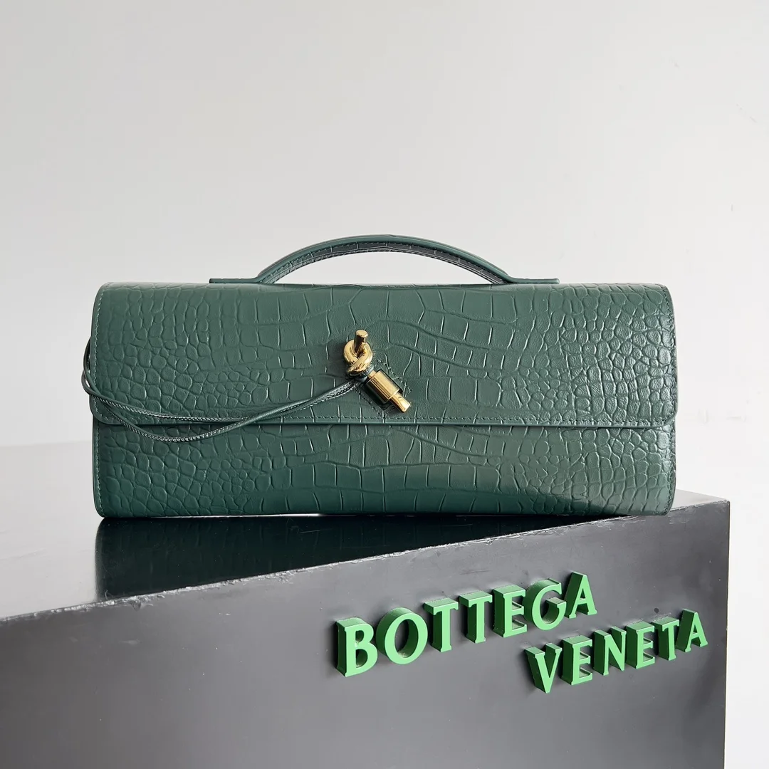 BOTTEGA VENETA Clutches Bags Crocodile Leather (Green-Gold) 31X13X3CM G10202608080773