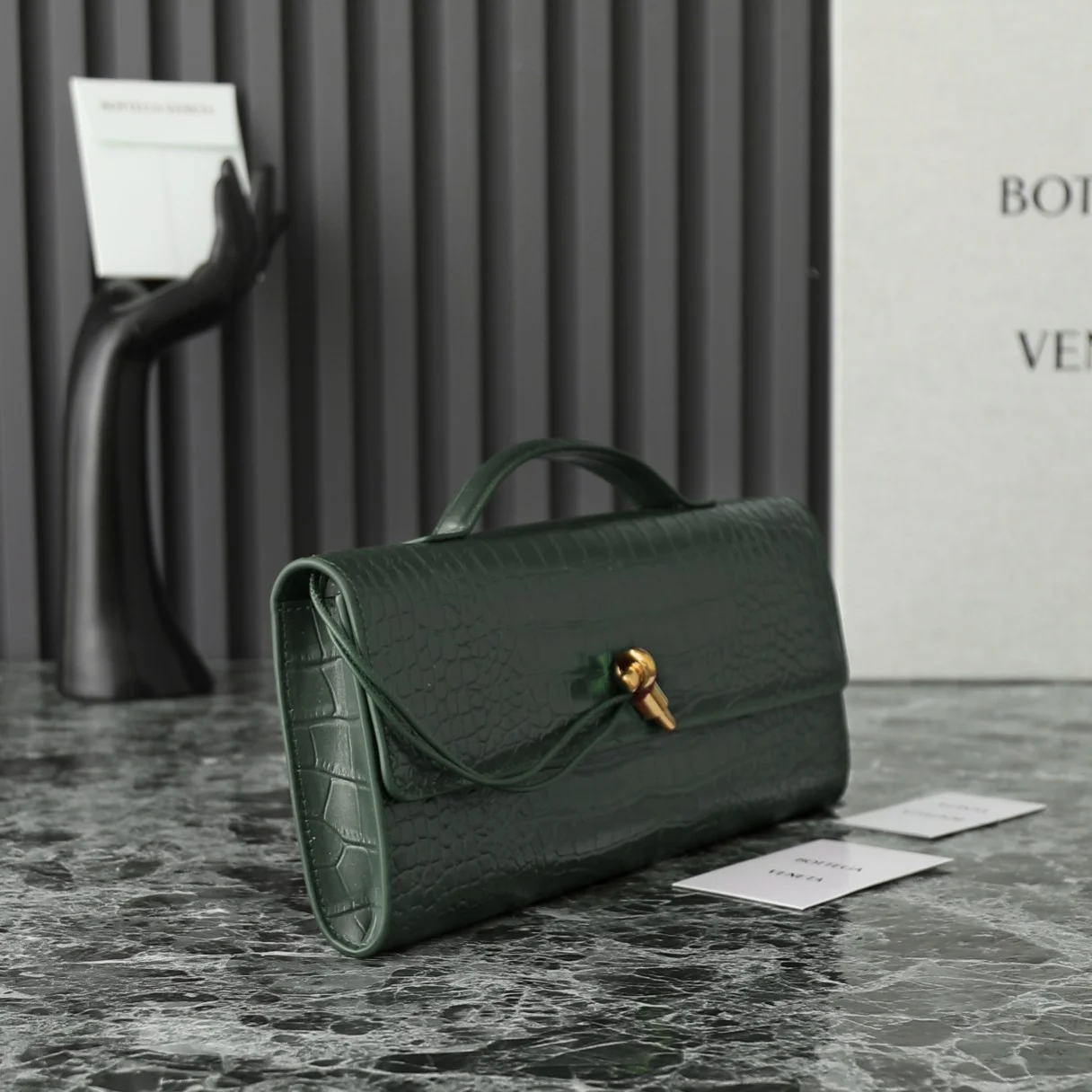 BOTTEGA VENETA Clutches Bags Intrecciato Leather (Green-Gold) 31X13X3 G10202608080776