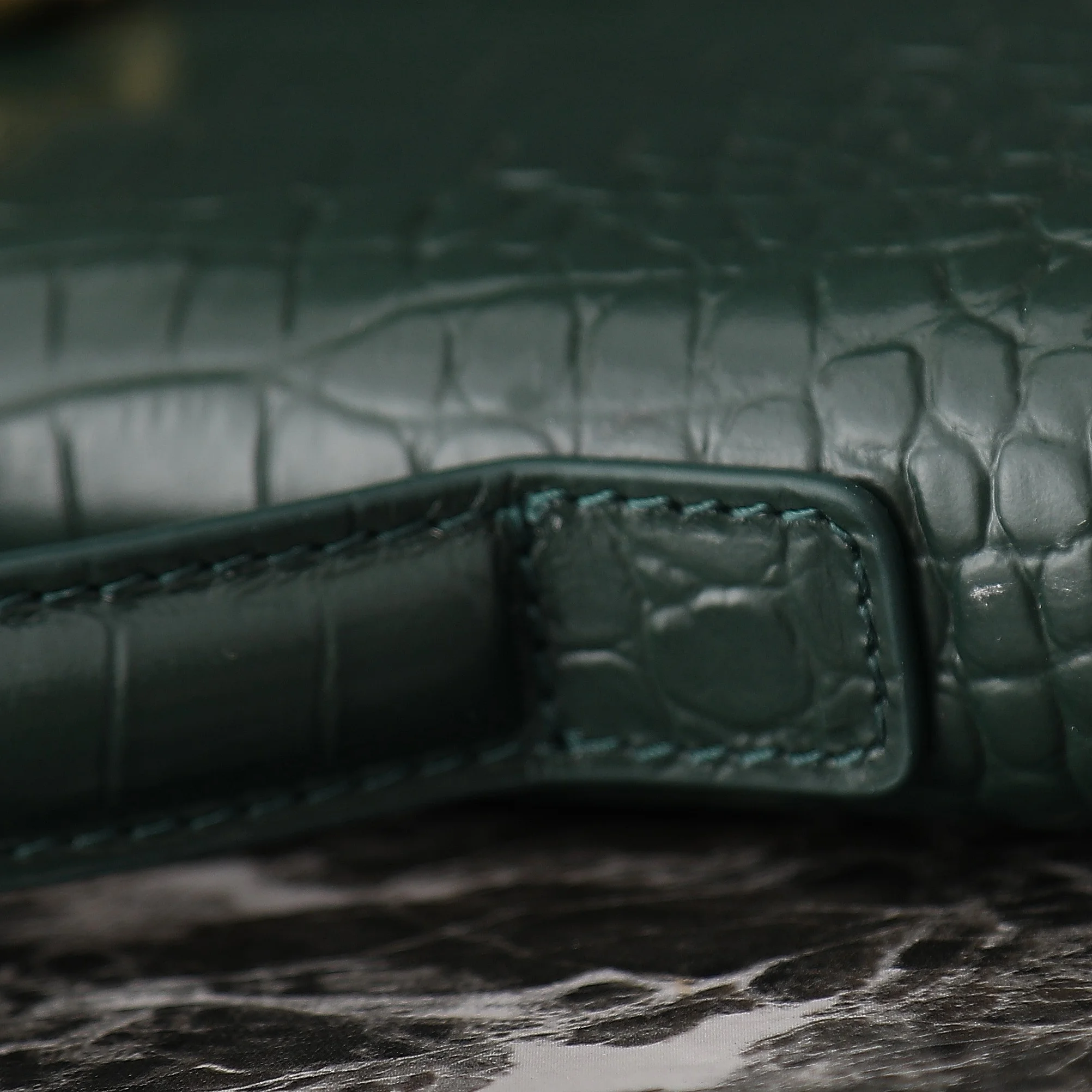 BOTTEGA VENETA Clutches Bags Intrecciato Leather (Green-Gold) 31X13X3 G10202608080776 - Image 6