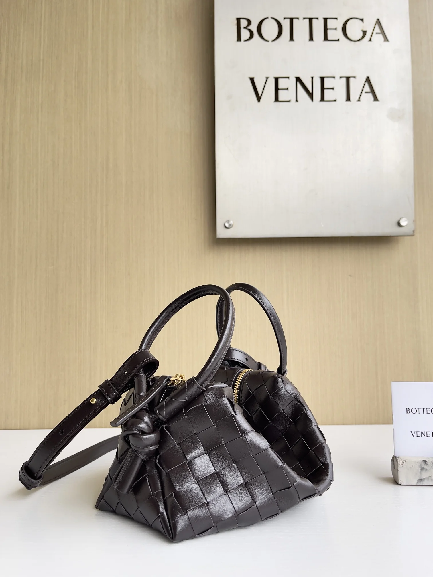 BOTTEGA VENETA Shoulder Bags (Brown) 19X12X9CM F80202608080178 - Image 2