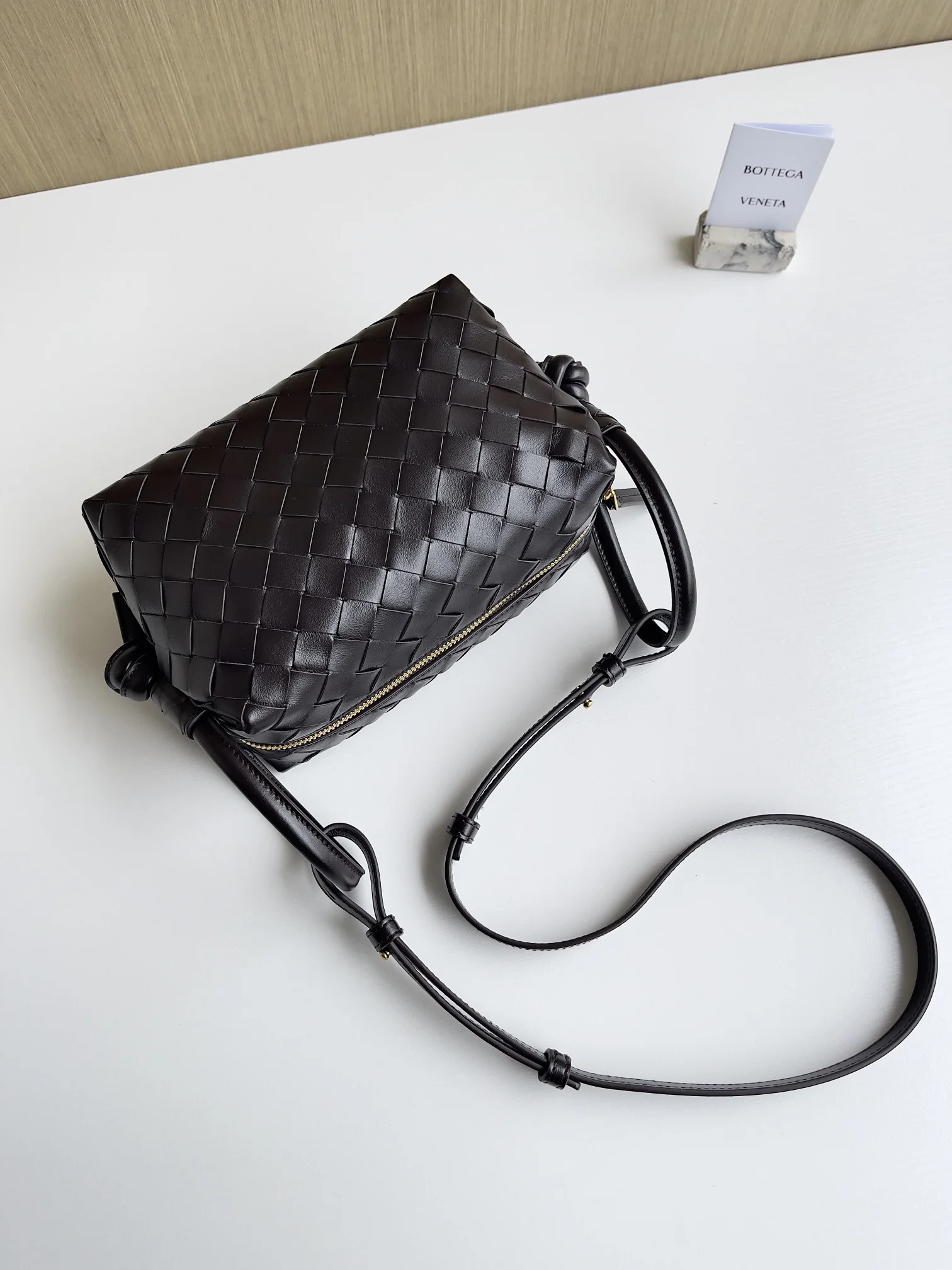 BOTTEGA VENETA Shoulder Bags (Brown) 19X12X9CM F80202608080178 - Image 5