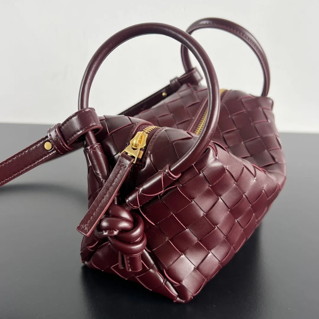 BOTTEGA VENETA Shoulder Bags (Burgundy-Gold) 19X12X9CM F80202608080163 - Image 2