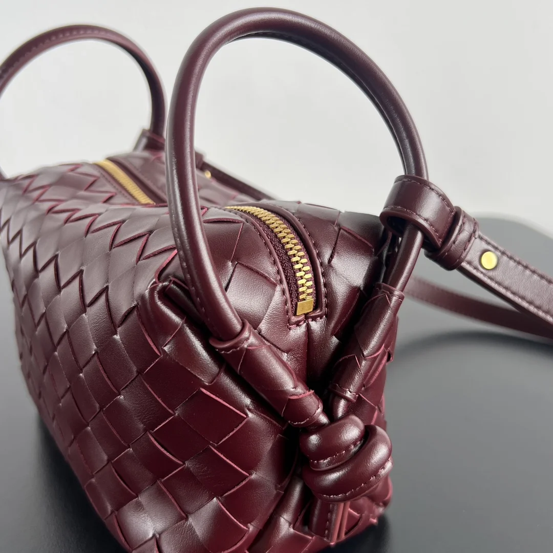 BOTTEGA VENETA Shoulder Bags (Burgundy-Gold) 19X12X9CM F80202608080163 - Image 7