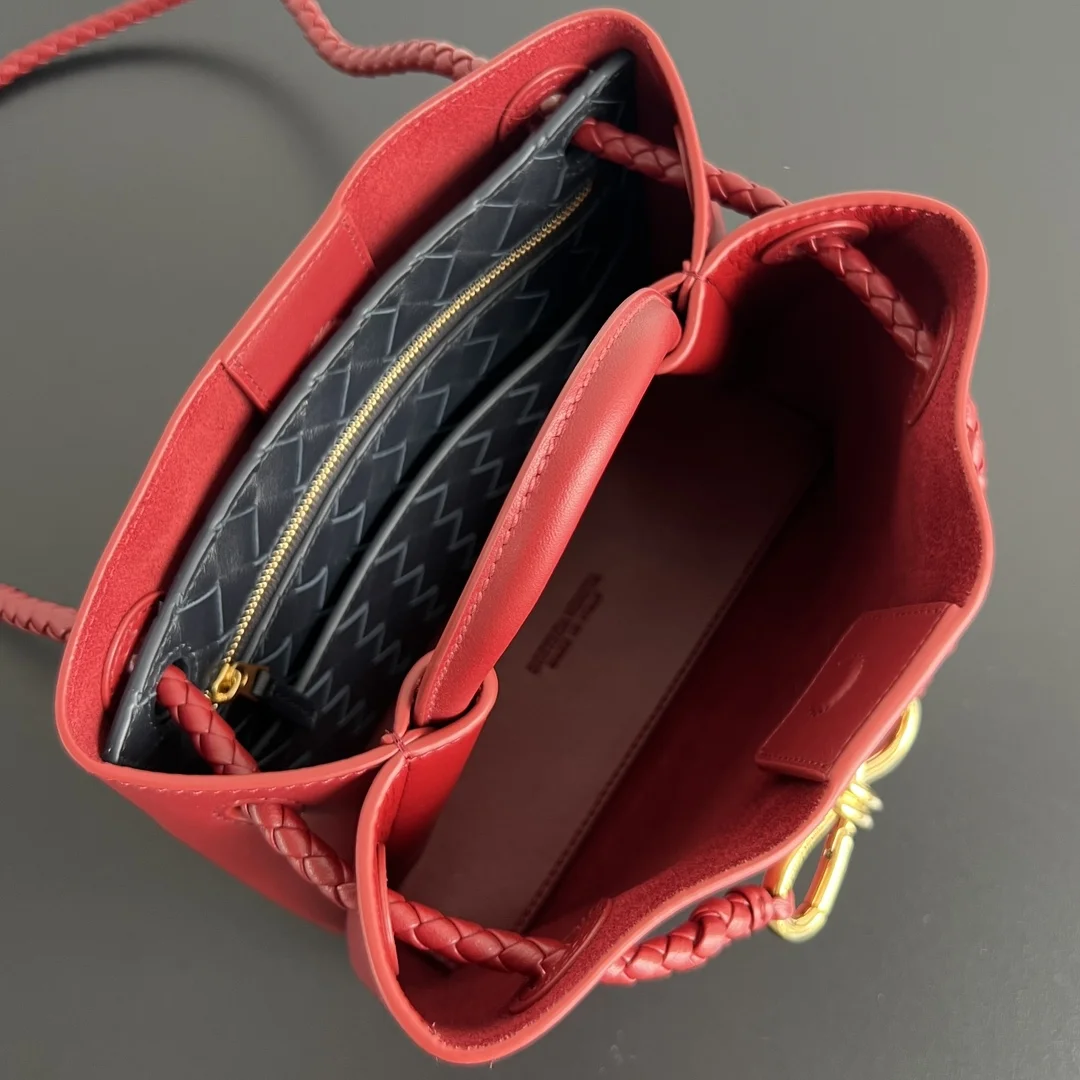 BOTTEGA VENETA Shoulder Bags Calfskin Leather (Red-Gold) 25X22X10 A080202608080857 - Image 5