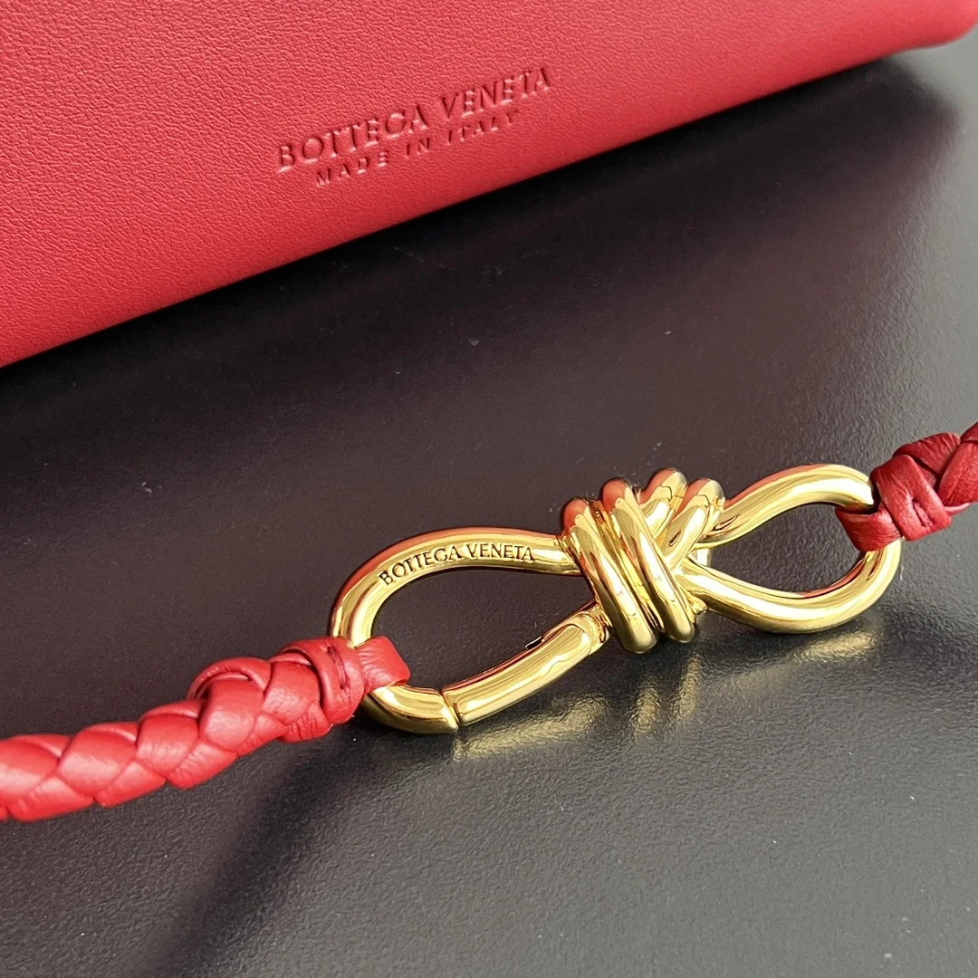 BOTTEGA VENETA Shoulder Bags Calfskin Leather (Red-Gold) 25X22X10 A080202608080857 - Image 6