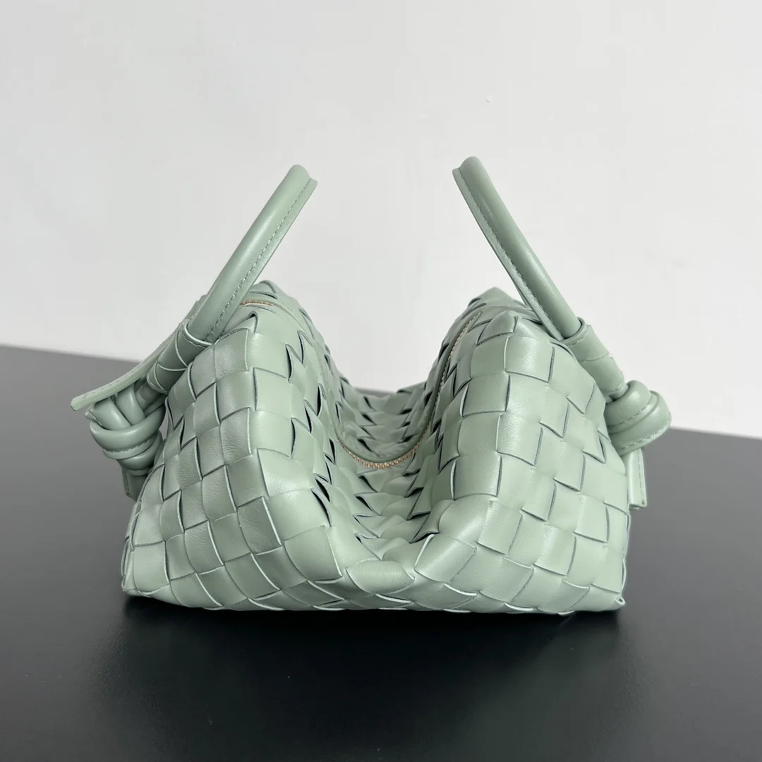 BOTTEGA VENETA Shoulder Bags (Green) 19X12X9CM F80202608080139