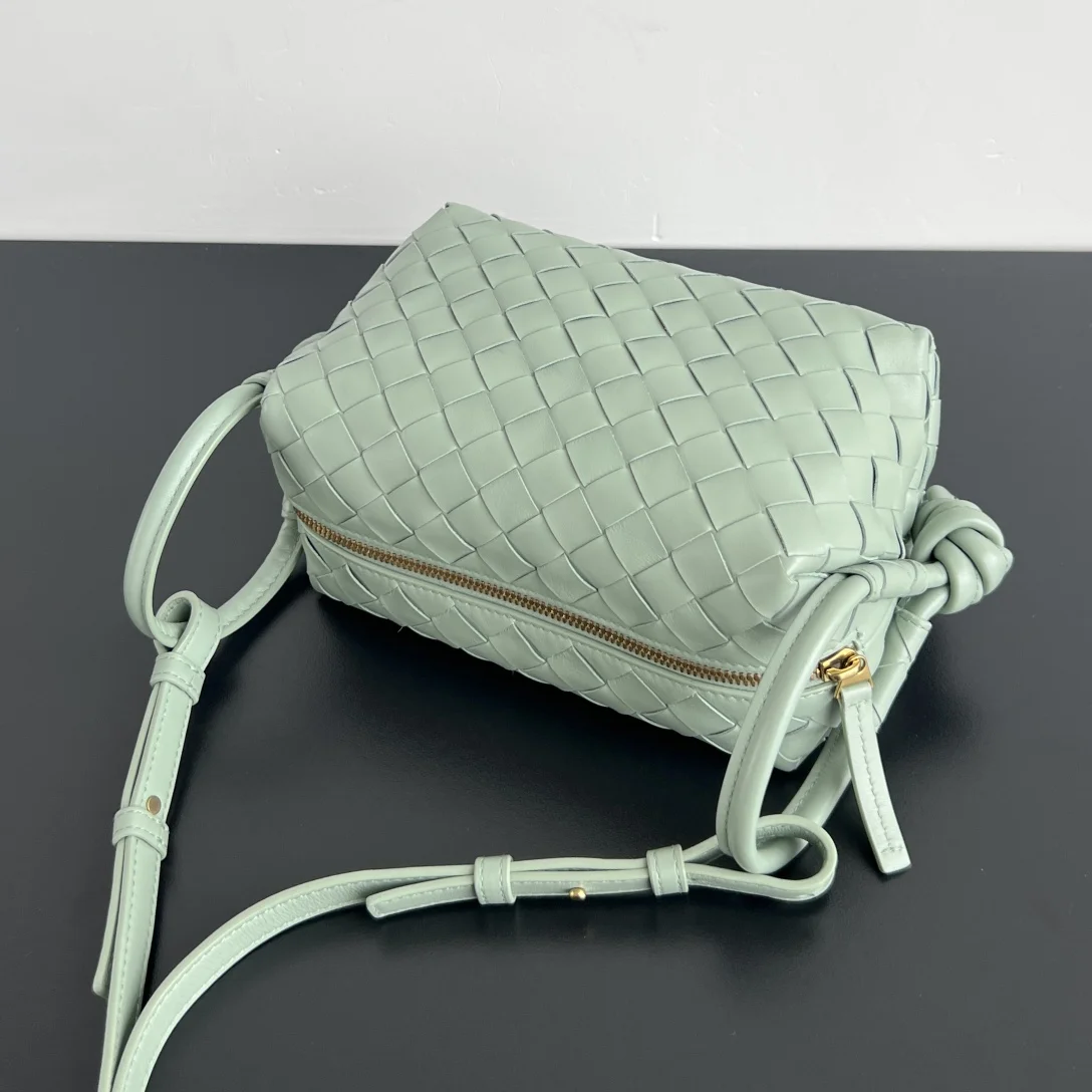 BOTTEGA VENETA Shoulder Bags (Green) 19X12X9CM F80202608080139 - Image 5