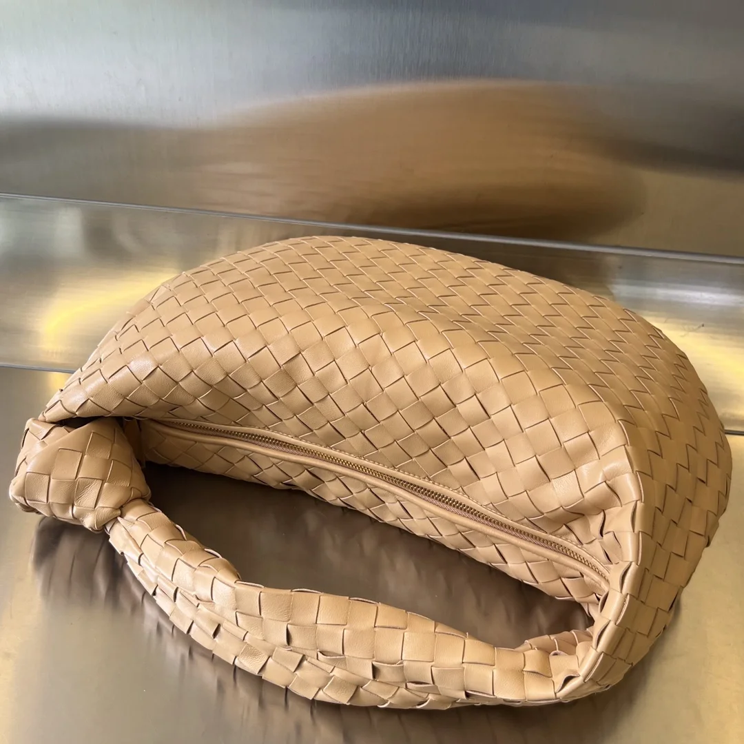BOTTEGA VENETA Shoulder Bags Intrecciato Lambskin (Beige) 48X40X16CM I30202608080019 - Image 4