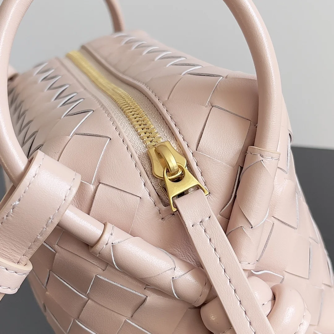 BOTTEGA VENETA Shoulder Bags Intrecciato Leather (Beige) 19X12X9CM F80202608080171 - Image 3