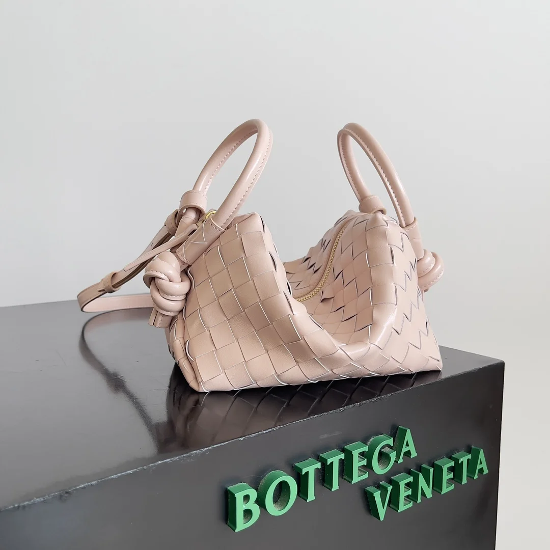 BOTTEGA VENETA Shoulder Bags Intrecciato Leather (Beige) 19X12X9CM F80202608080171 - Image 5