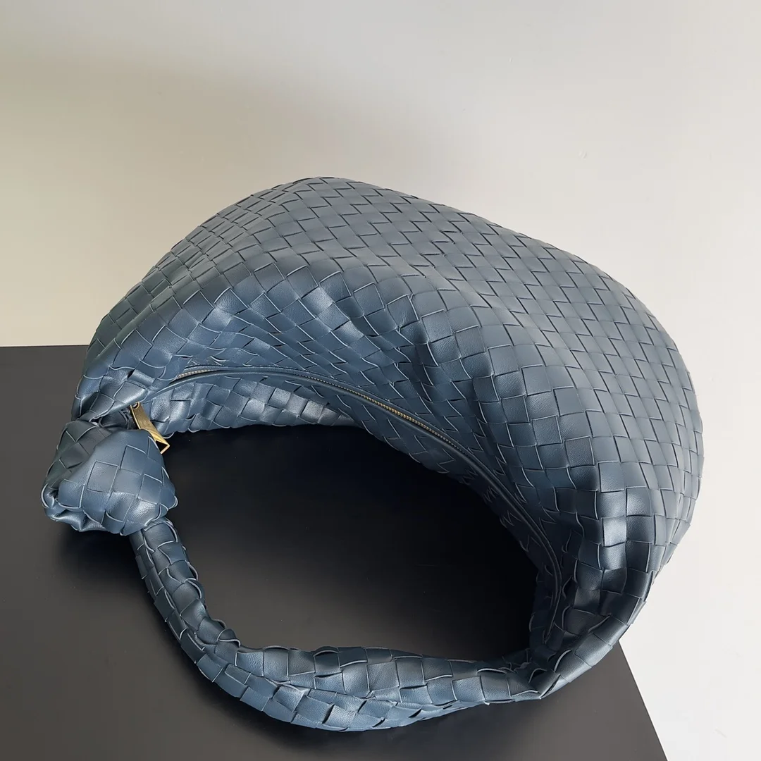 BOTTEGA VENETA Shoulder Bags Intrecciato Leather (Blue) 48X40X16CM I30202608080026