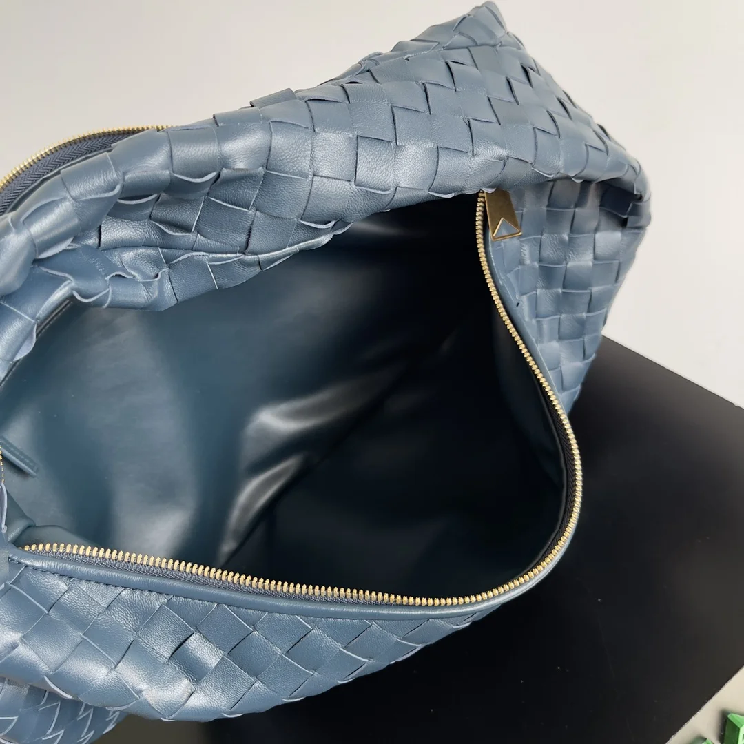 BOTTEGA VENETA Shoulder Bags Intrecciato Leather (Blue) 48X40X16CM I30202608080026 - Image 7