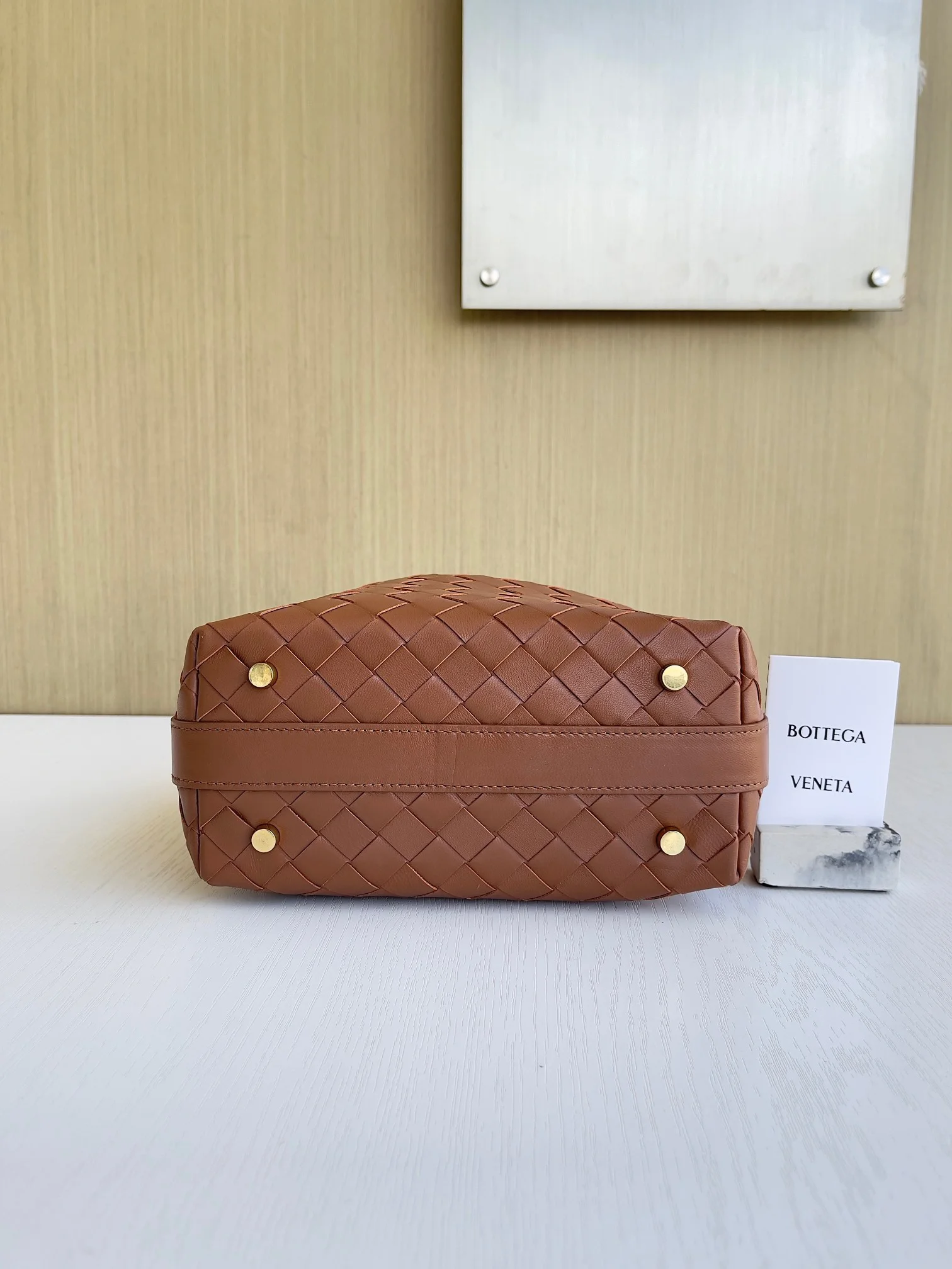 BOTTEGA VENETA Shoulder Bags Intrecciato Leather (Brown) 22X13X9CM F80202608080211 - Image 3