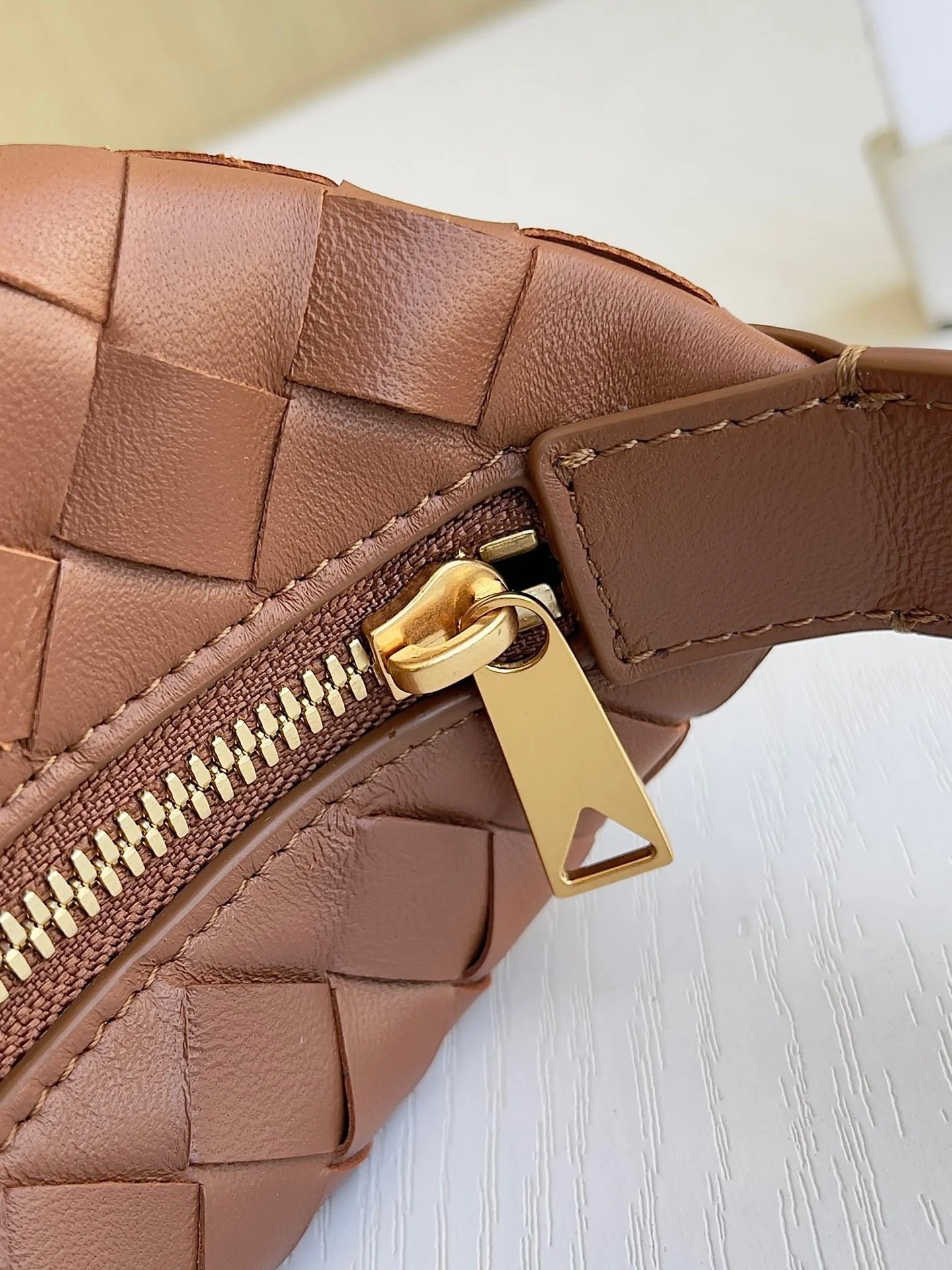 BOTTEGA VENETA Shoulder Bags Intrecciato Leather (Brown) 22X13X9CM F80202608080211 - Image 6