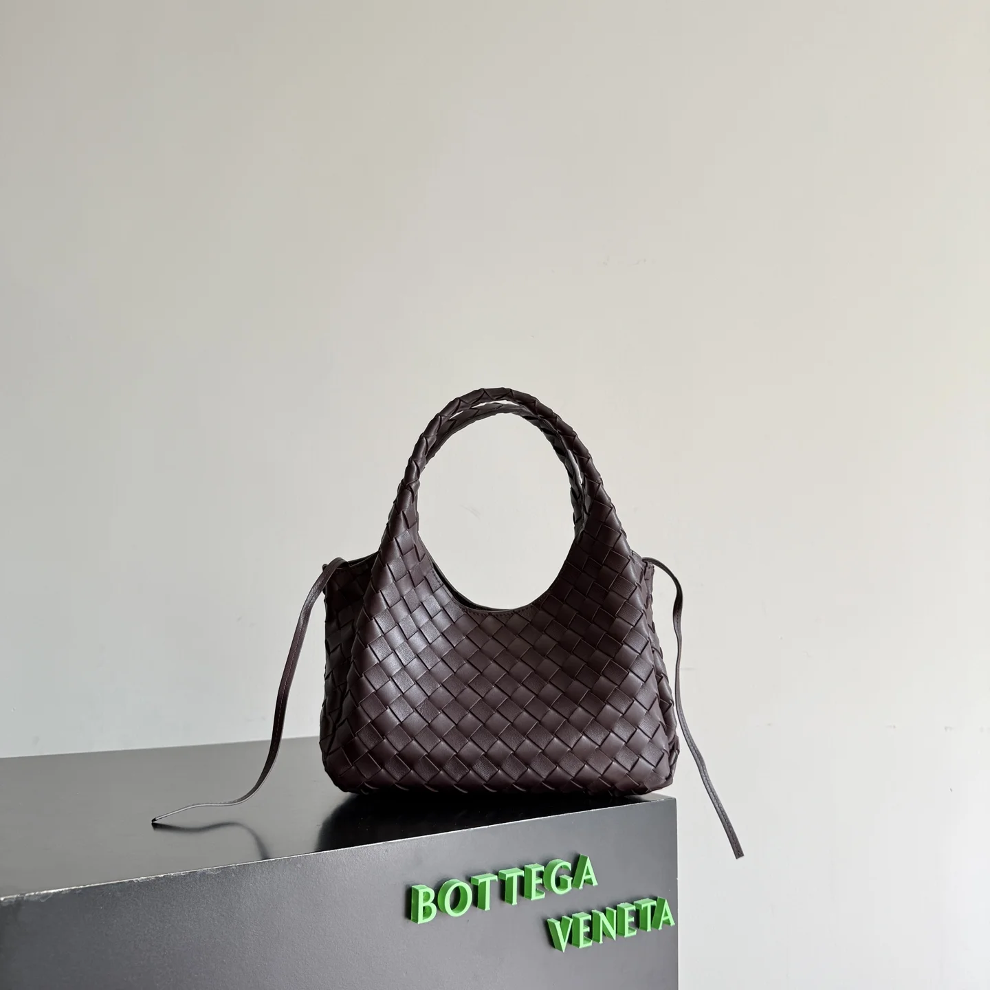 BOTTEGA VENETA Shoulder Bags Intrecciato Leather (Brown) 28X16X15CM A060202608080818 - Image 3