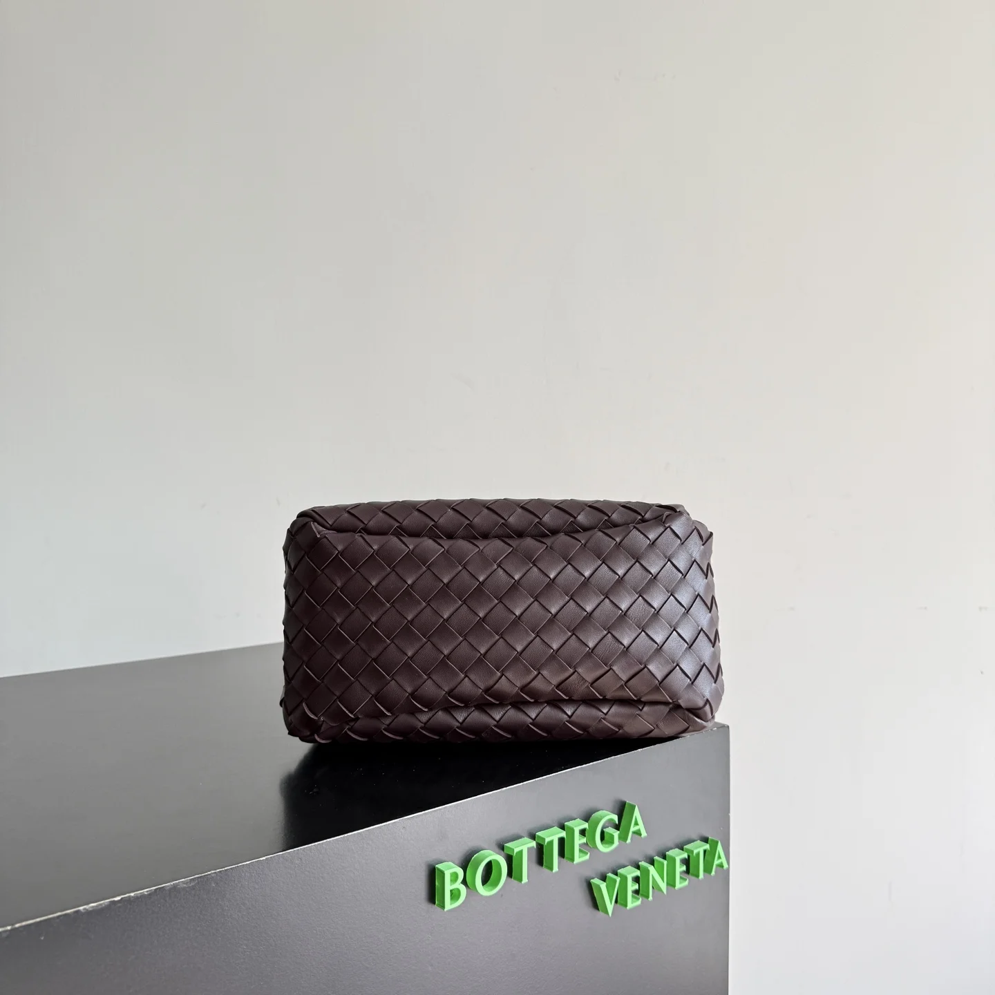 BOTTEGA VENETA Shoulder Bags Intrecciato Leather (Brown) 28X16X15CM A060202608080818 - Image 4