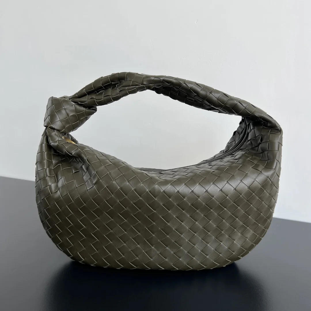 BOTTEGA VENETA Shoulder Bags Intrecciato Leather (Green) 48X40X16CM I30202608080005