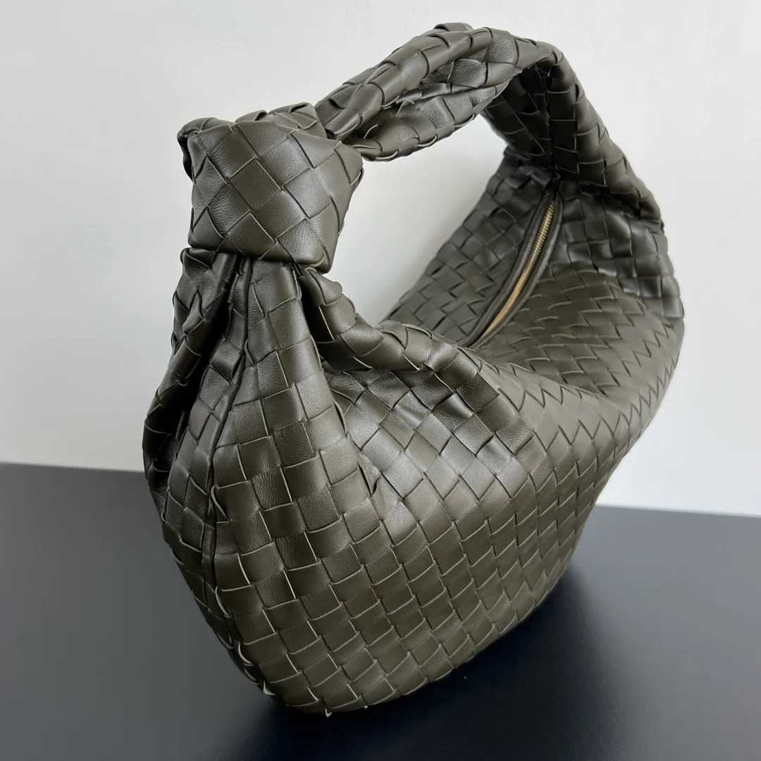 BOTTEGA VENETA Shoulder Bags Intrecciato Leather (Green) 48X40X16CM I30202608080005 - Image 2