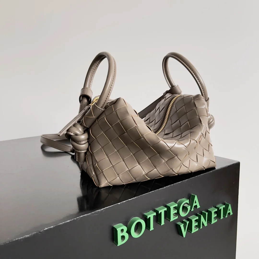 BOTTEGA VENETA Shoulder Bags Intrecciato Leather (Taupe) 19X12X9CM F80202608080172 - Image 5