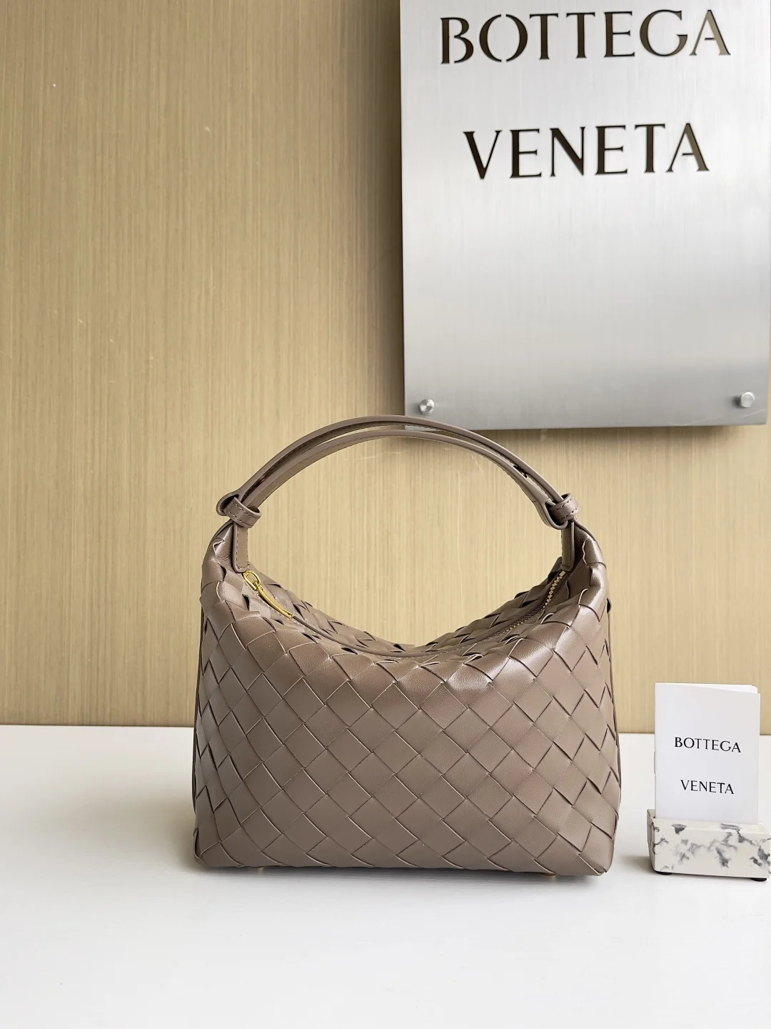 BOTTEGA VENETA Shoulder Bags Intrecciato Leather (Taupe-Gold) 22X13X9CM F80202608080222