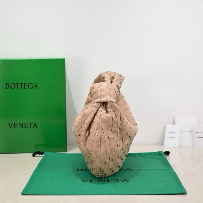 BOTTEGA VENETA Shoulder Bags Lamb Leather (Beige) 40X48X16 I30202608080103 - Image 3