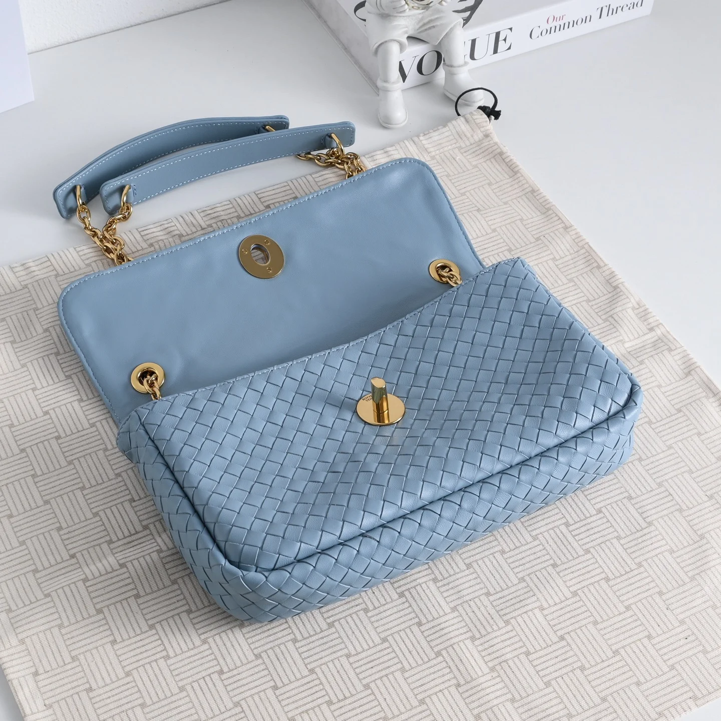 BOTTEGA VENETA Shoulder Bags Lamb Leather (Blue-Gold) 27X16X6CM I30202608080078 - Image 7
